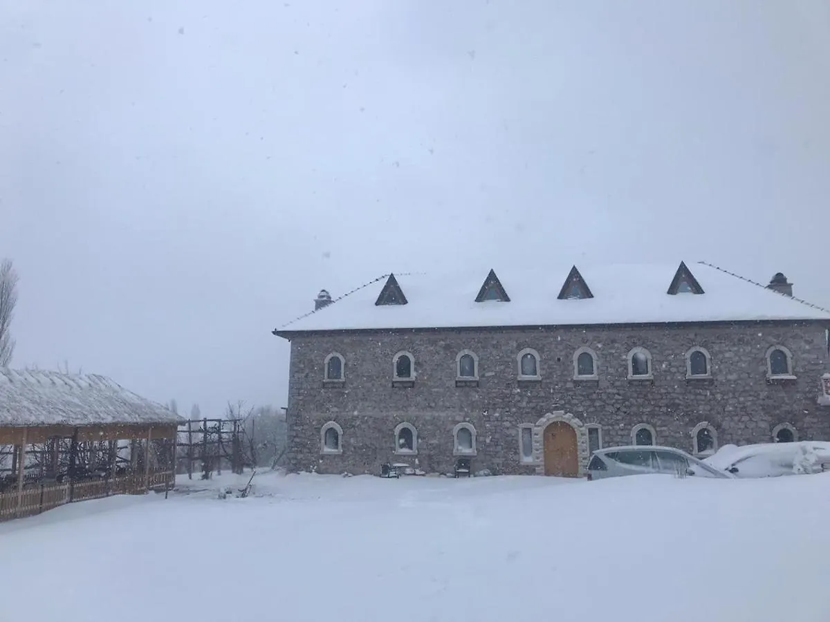 Hotel Bujtina Gjana Kukes 0*,