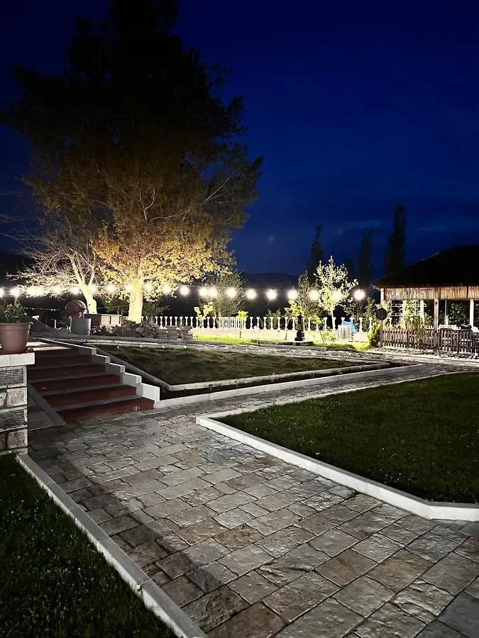 Bujtina Gjana Hotel Kukes 0*,  Albanië